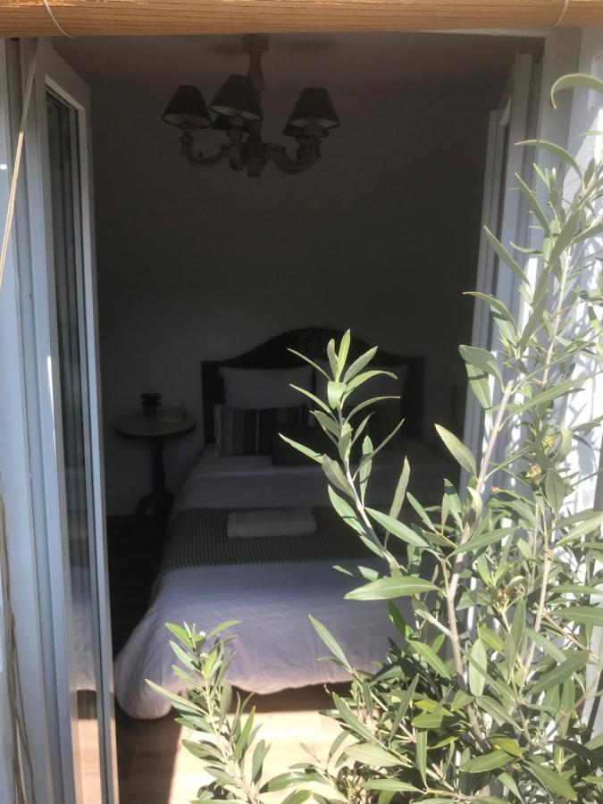 TinyHouse Inn Saint-Germain-des-Près Parigi Esterno foto